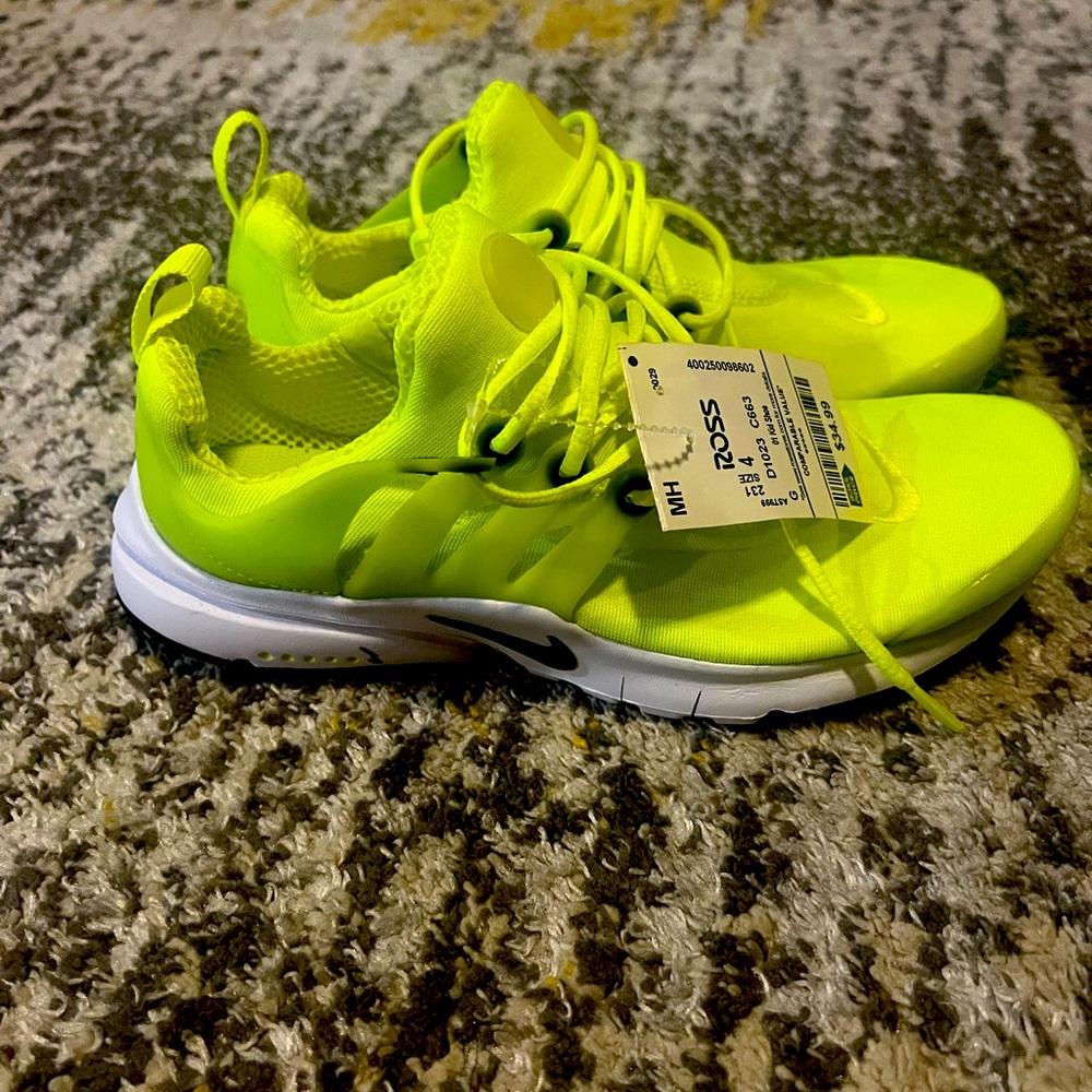 Brand New Green Nike Sneakers